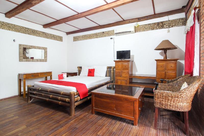 เรดดอร์ซ เนียร์ รูมะฮ์ ซากิต วิโรซาบัน Hotel Salakan ภายนอก รูปภาพ